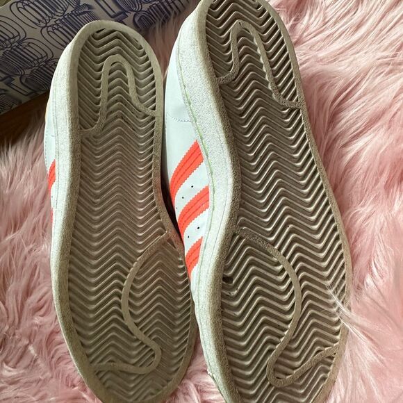 Adidas Original Superstar in White and Signal Pink size 6.5 Womens VGUC - Picture 7 of 12